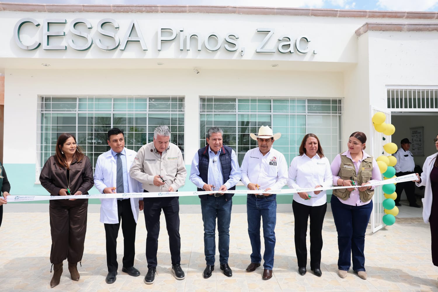 PONE EN MARCHA GOBERNADOR SERVICIO DE HEMODIÁLISIS EN HOSPITAL DE PINOS