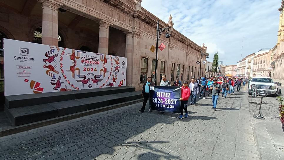 MARCHA EL SITTEZ POR "DEFENSA" AL ISSSTEZAC 