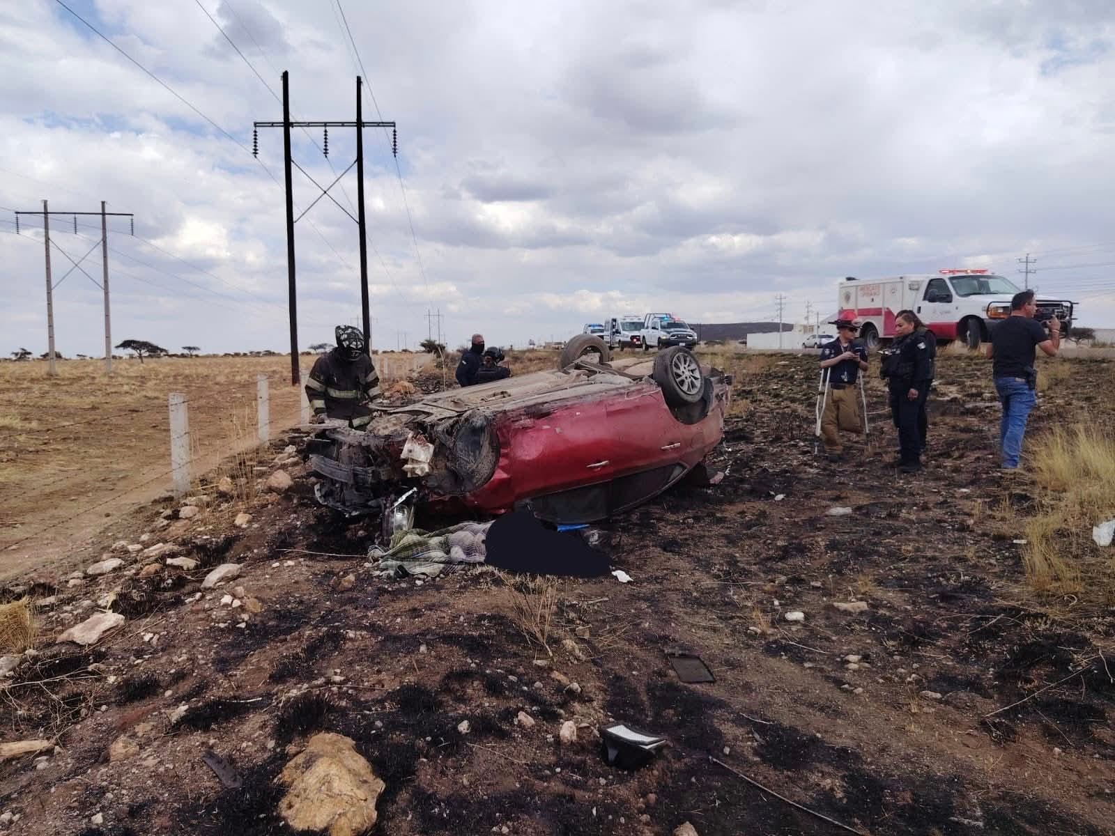 DEJA FATAL VOLCADURA EN LA CARRETERA FEDERAL 45 UNA MUJER SIN VIDA