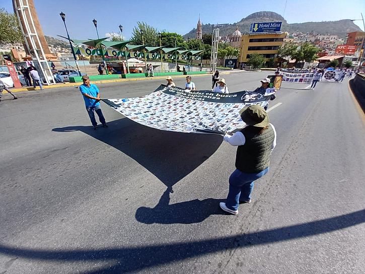 MARCHAN FAMILIARES DE PERSONAS DESAPARECIDAS