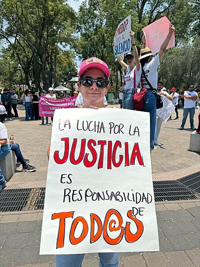 MARCHAN TRABAJADORES DEL PODER JUDICIAL EN CDMX; RECHAZAN ELECCIÓN DE JUECES