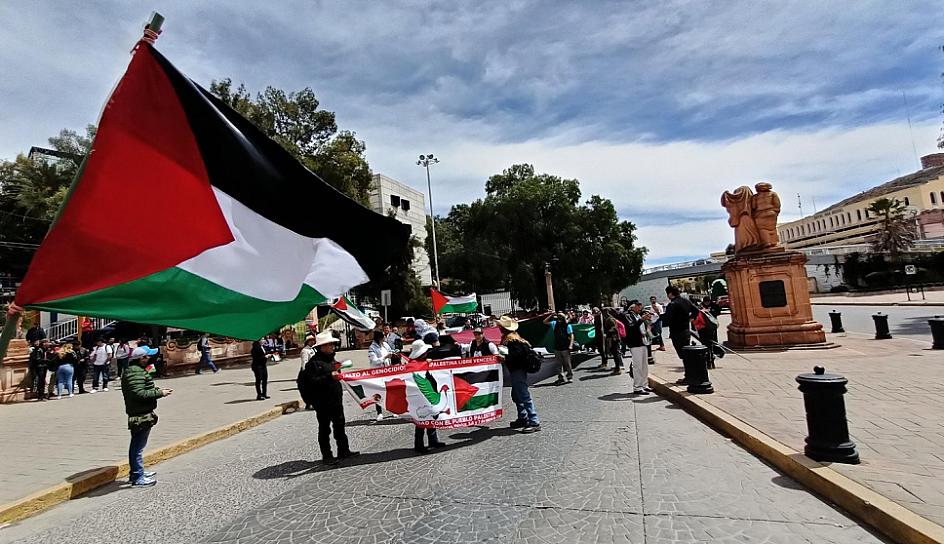 MARCHAN ZACATECANOS POR LA PAZ EN PALESTINA