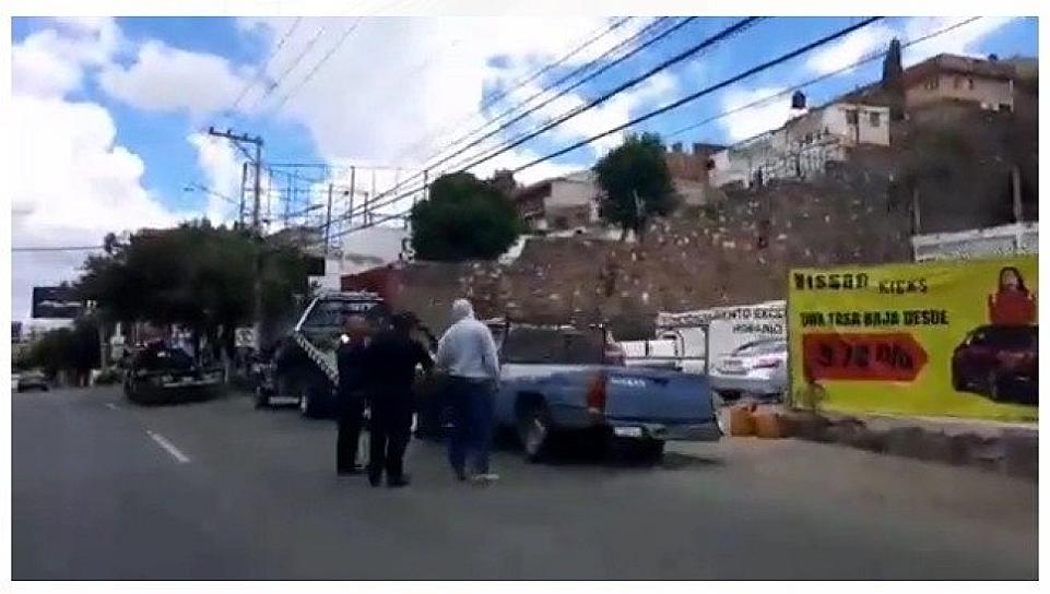 MATAN A UN HOMBRE EN LA ZACATECANA Y SE DESATA PERSECUCIÓN