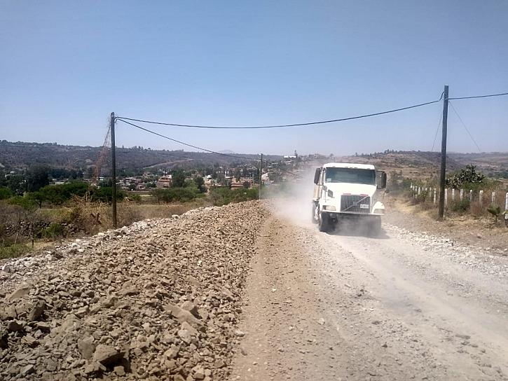 MODERNIZAN CARRETERAS EN APULCO