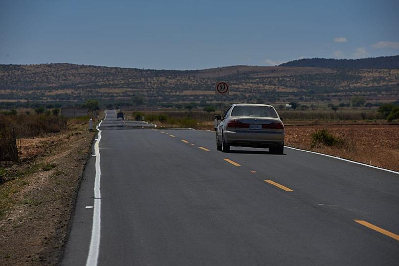 MEJORAN TRAMO CARRETERO EN FRESNILLO
