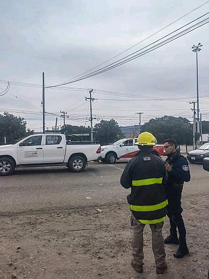 MIGRANTE CAE DEL TREN; LO TRASLADAN DE EMERGENCIA PARA RECIBIR ATENCIÓN MÉDICA