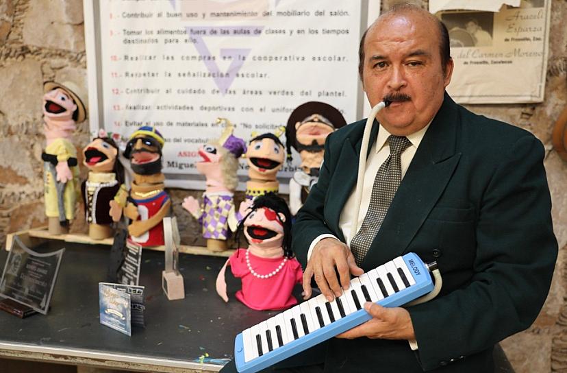 MIGUEL, 30 AÑOS FORMANDO ESTUDIANTES EN LAS BELLAS ARTES 