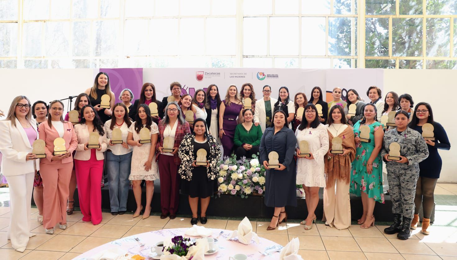 PREMIAN A MUJERES TEJEDORAS DEL PROGRESO