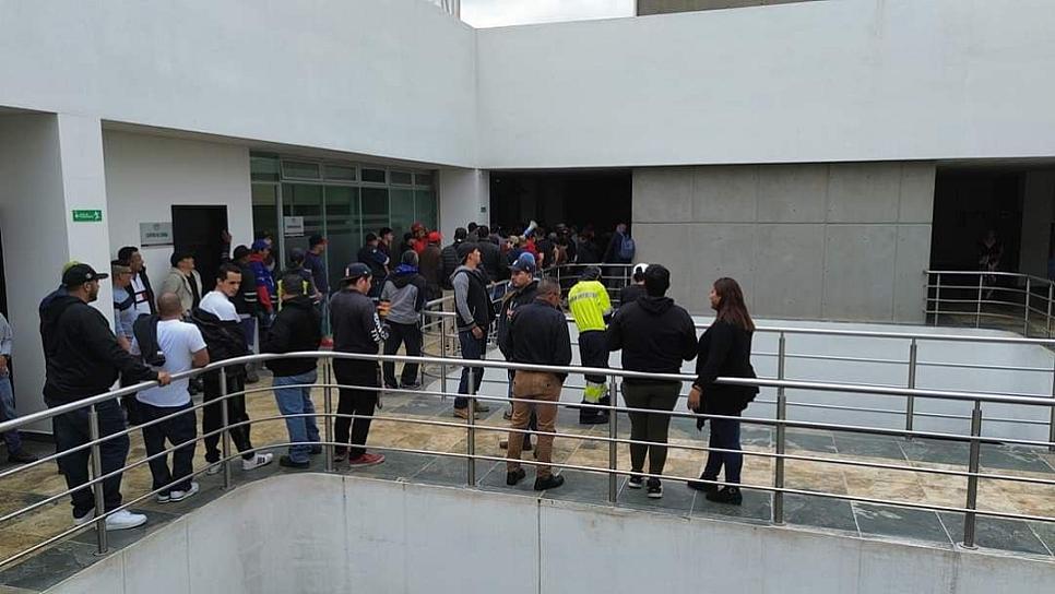 MINEROS SE MANIFIESTAN; PIDEN SE AGILICE DONACIÓN DE TERRENO PARA EL IMSS