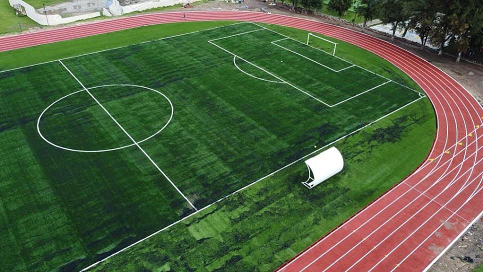 MODERNIZAN CANCHA DE FUTBOL EN LA UNIDAD DEPORTIVA DE TLALTENANGO