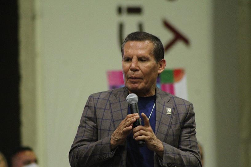 MOTIVA JULIO CESAR CHÁVEZ EN CHARLA SOBRE SU TRAYECTORIA Y TRIUNFOS EN EL BOX