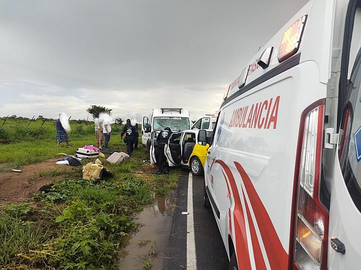 MUEREN 3 PERSONAS EN UN CHOQUE 