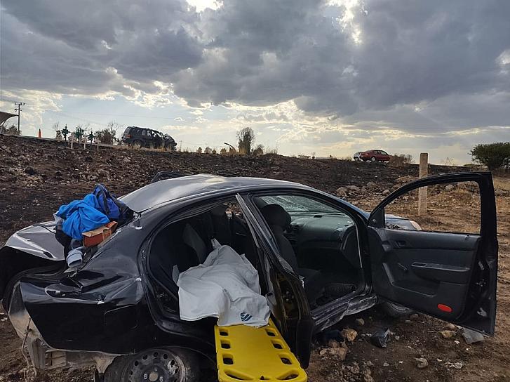 MUEREN DOS PROFESORES EN FATAL ACCIDENTE 