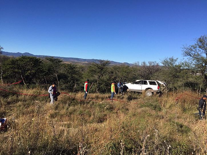 MUERE ZACATECANA EN FATAL VOLCADURA 