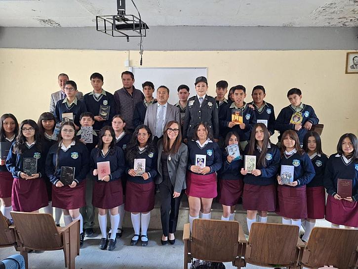 NACEN 22 ESCRITORES JÓVENES EN LA SECUNDARIA FEDERAL 1 