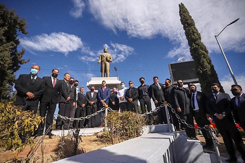 CONMEMORAN EL 216 ANIVERSARIO DEL NATALICIO DE BENITO JUÁREZ EN FRESNILLO