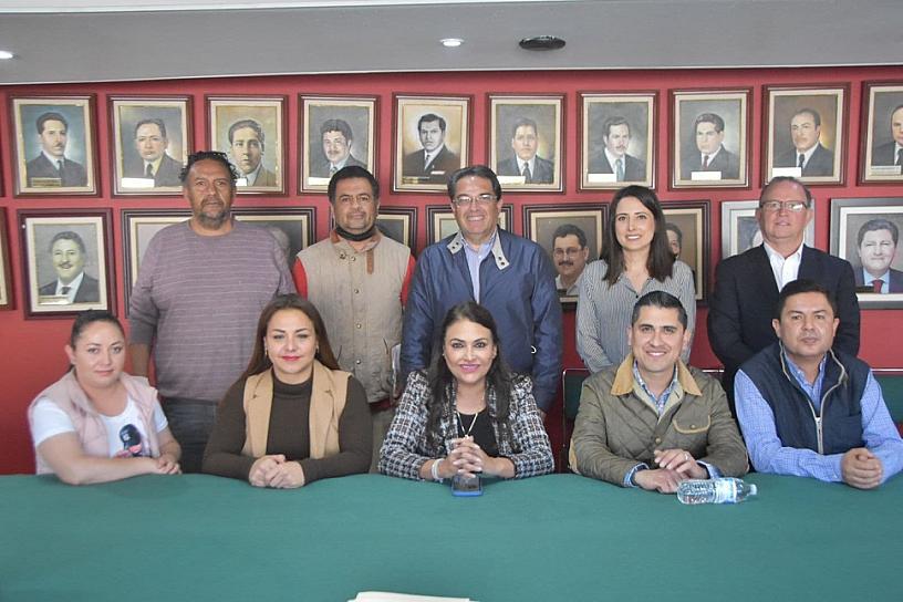 OFRECE CARLOS PEÑA CERTEZA LABORAL TRABAJADORES DEL PRI