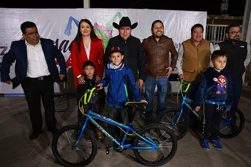 Ofrece David Monreal rescate de las carreteras de Fresnillo