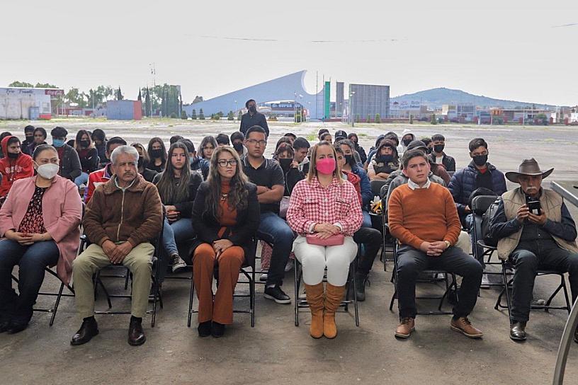 OFRECE HUAWEI CURSOS DE TECNOLOGÍA EN EL MINERAL