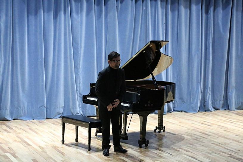 OFRECE MAURICIO GARZA RECITAL DE PIANO EN EL FESTIVAL DE MÚSICA MANUEL M. PONCE 2023
