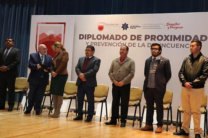 OFRECEN DIPLOMADO DE PROXIMIDAD Y PREVENCIÓN DE LA DELINCUENCIA A POLICÍAS