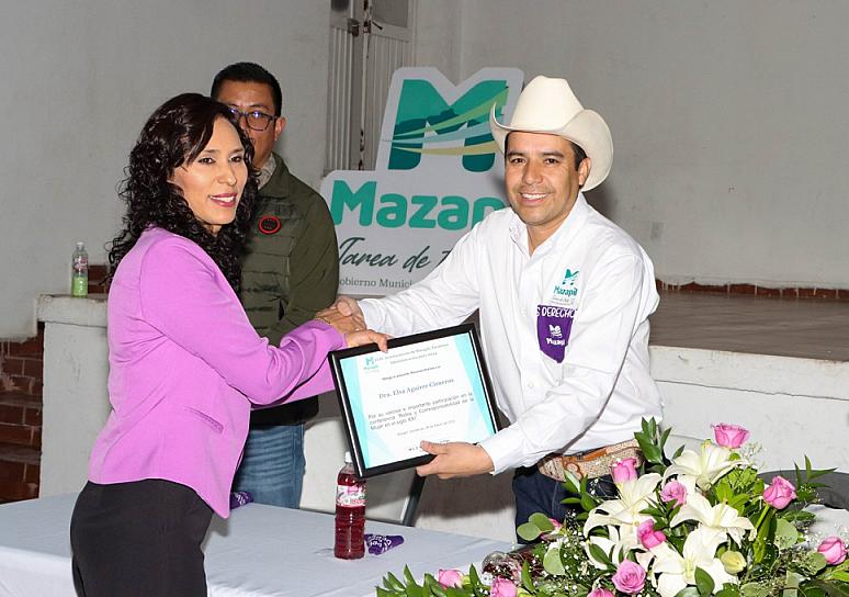 ORGANIZAN DESAYUNO PARA TRABAJADORAS DEL AYUNTAMIENTO