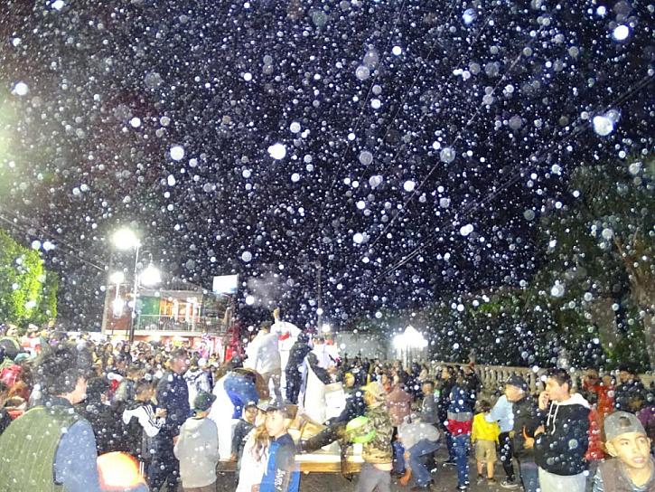 ORGANIZAN EN HUANUSCO DESFILE NAVIDEÑO Y POSADA 2022