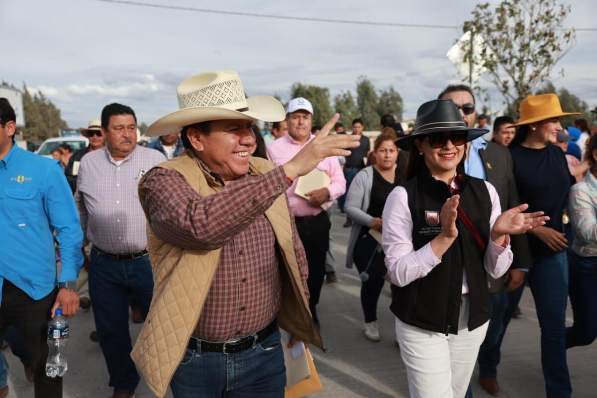 REHABILITA GOBIERNO ESTATAL TRAMO CARRETERO EN FRESNILLO