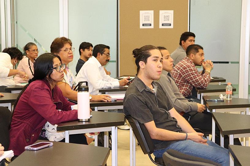ORIENTA COZCYT A CREADORES PARA REGISTRAR LA PROPIEDAD INTELECTUAL&nbsp; 
