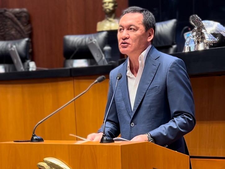 OSORIO CHONG SE QUEDA EN EL PRI; "NO ME AFERRO A LUGARES", DICE