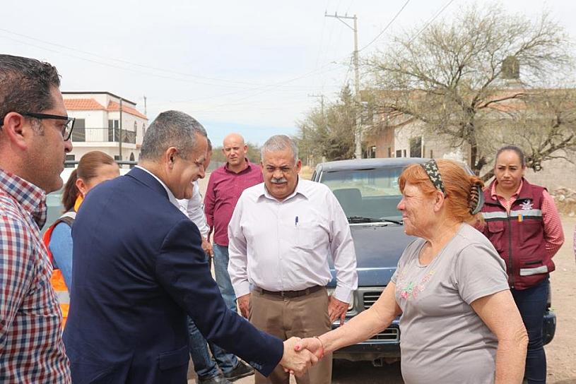 OTORGA HUMBERTO SALAZAR SEGURIDAD DE&nbsp;VIVIENDA A FAMILIAS JEREZANAS
