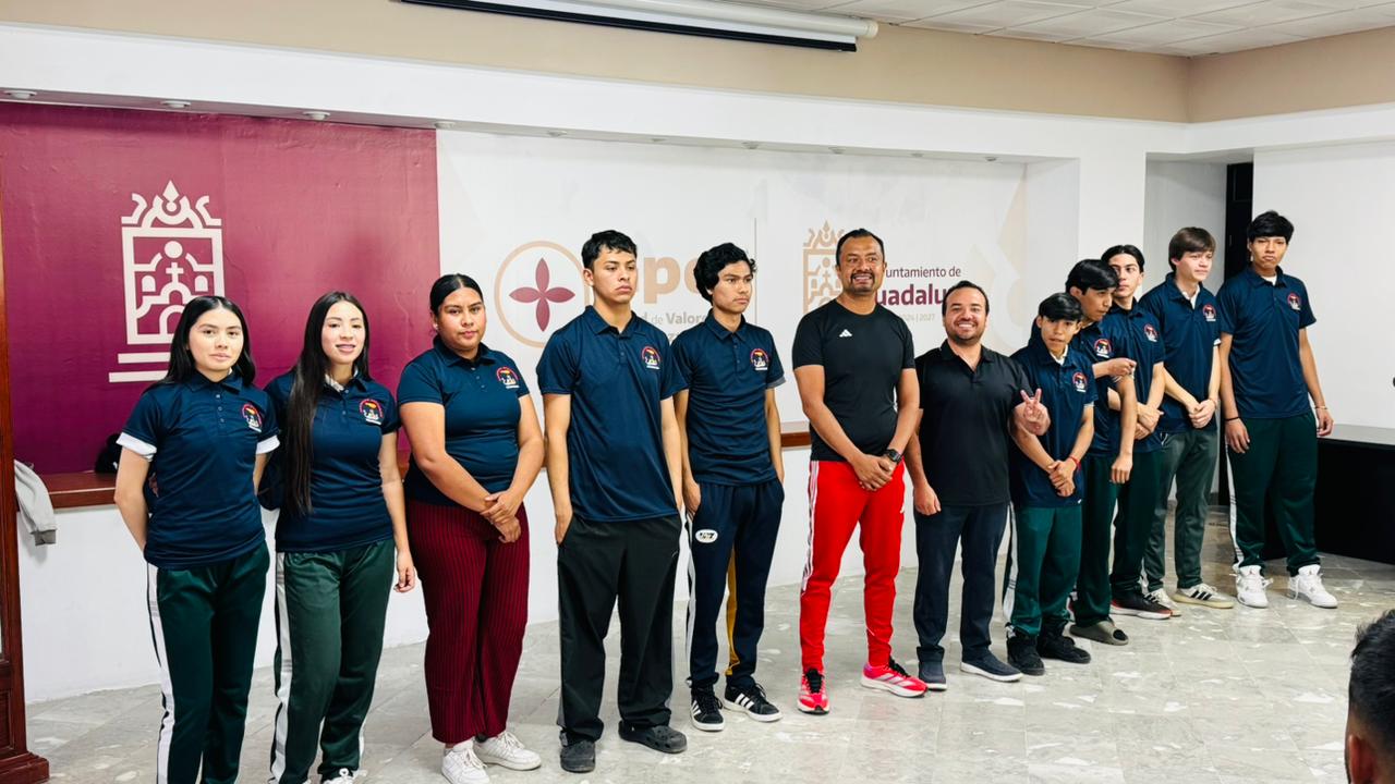 ABANDERA ANTORCHA SEGUNDO CONTINGENTE A ESPARTAQUEADA DEPORTIVA