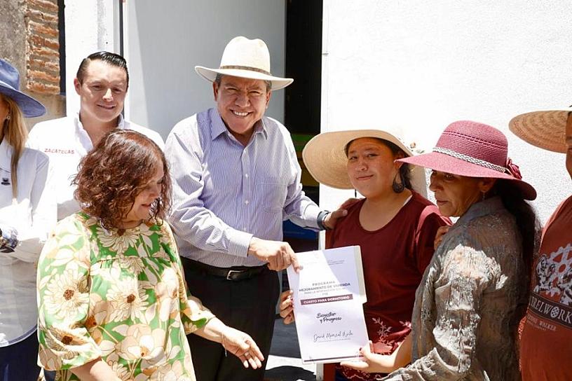 OTORGAN CERTEZA JURÍDICA A FAMILIAS JEREZANAS