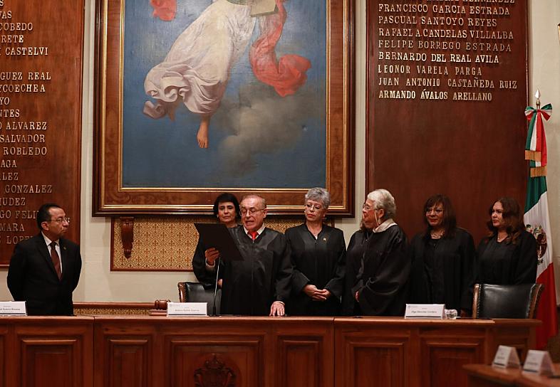 OTORGA TSJEZ LA PRESEA “ITER IN JUSTITIA” A OLGA SÁNCHEZ CORDERO