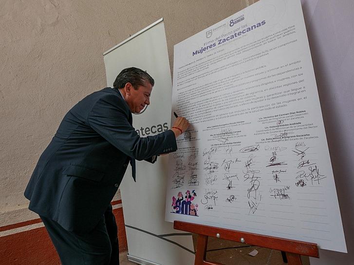 FIRMAN PACTO PARA FORTALECER POLÍTICAS PÚBLICAS PARA LA IGUALDAD