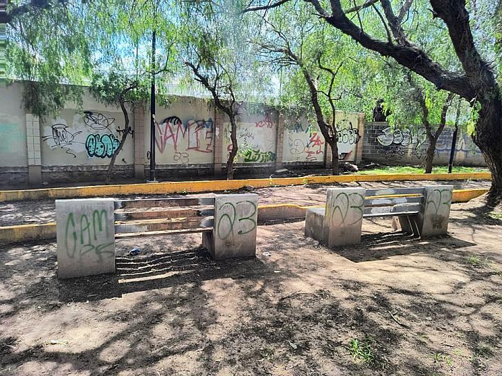 Parque Arroyo de la Plata: un espacio familiar vandalizado