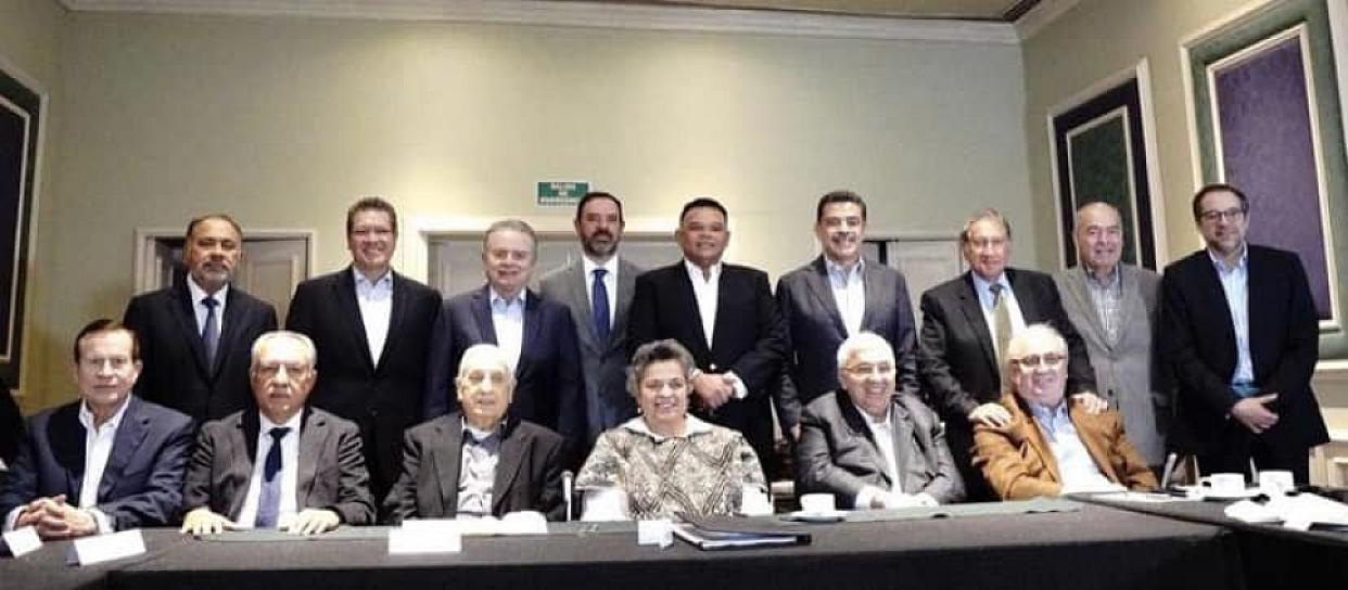 PARTICIPA ALEJANDRO TELLO EN REUNIÓN DE EXGOBERNADORES
