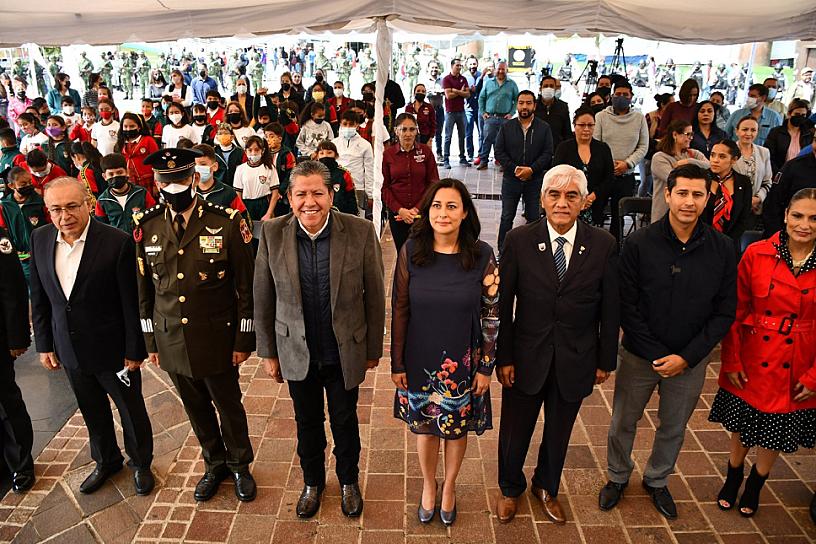 PARTICIPA JULIO CÉSAR CHÁVEZ EN INAUGURACIÓN DE LAS FERIAS DE PAZ 