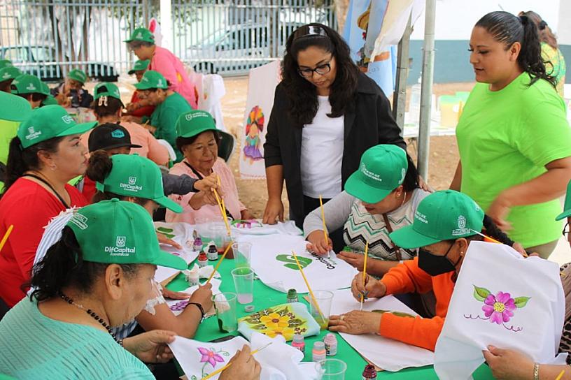 PARTICIPAN 100 CAPITALINAS EN INTERCAMBIO CULTURAL MUJERES QUE TRANSFORMAN
