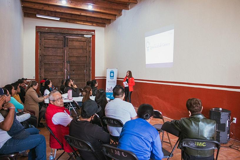 Participan 80 parejas en pláticas prenupciales en Guadalupe