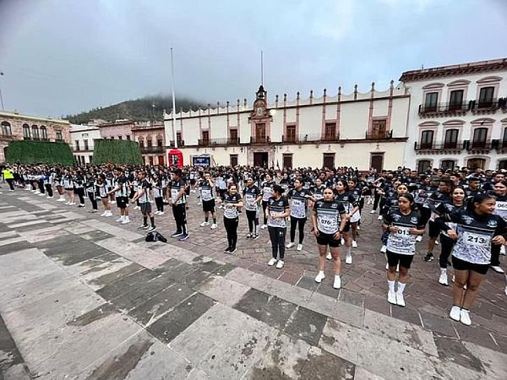 PARTICIPAN ALUMNOS DEL BACHILLERATO MILITARIZADO EN CARRERA 5K 
