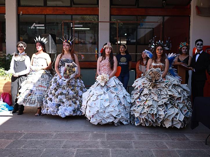 PARTICIPAN ESTUDIANTES DE LA CAPITAL EN EL FESTIVAL DE LAS CALAVERAS 2024