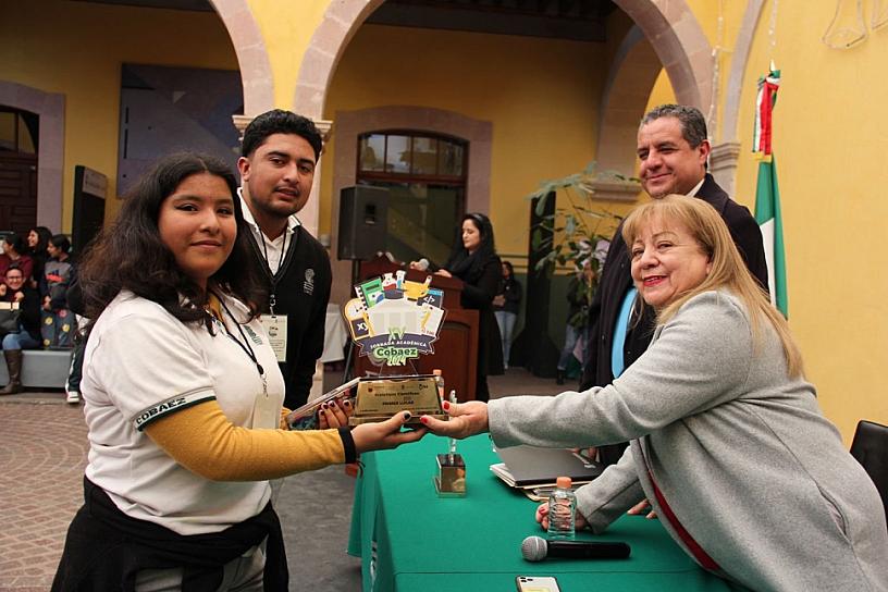 Participan más de 100 jóvenes en Jornadas Académicas del Cobaez