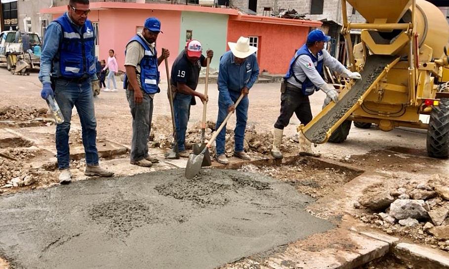 INICIA CAMPAÑA PERMANENTE DE BACHEO EN RÍO GRANDE