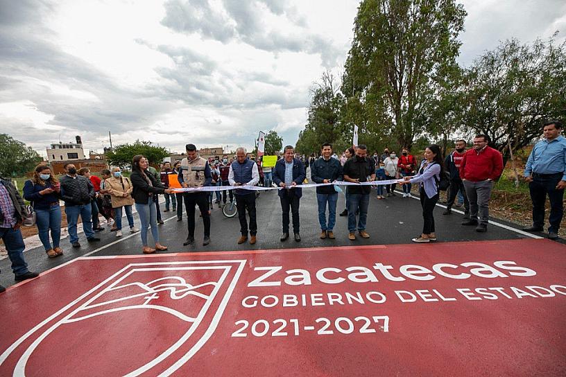 PAVIMENTAN 3 CALLES EN GUADALUPE 