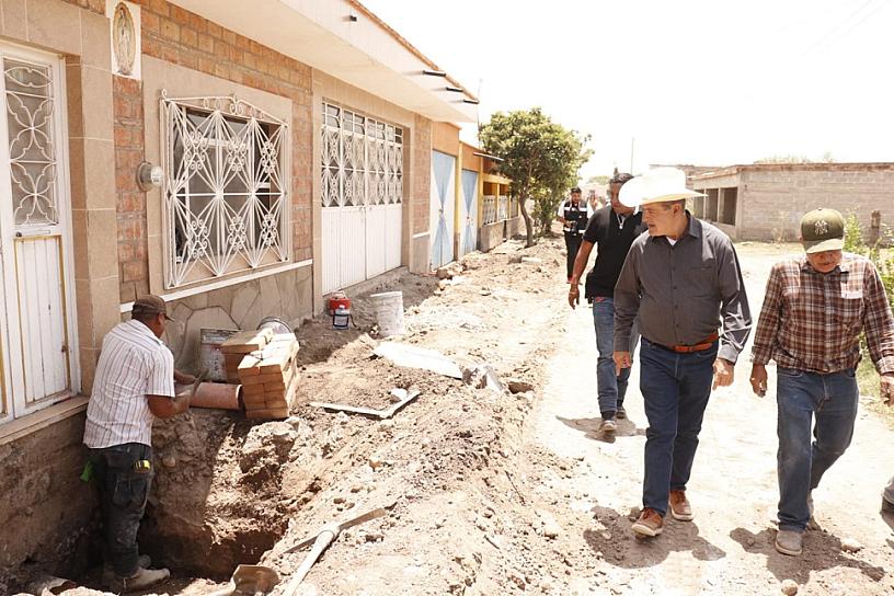 PAVIMENTAN CALLES DE LA ERMITA DE GUADALUPE 