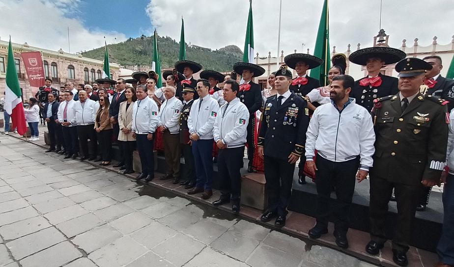 PEDIRÁ DAVID MONREAL APOYO A AMLO PARA MEJORAR CARRETERAS DE ZACATECAS 