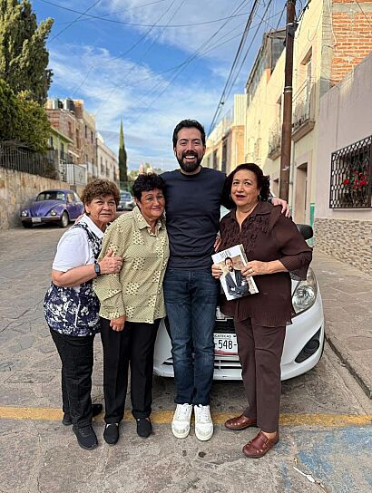-Diputado, la verdad es que sí somos sus fans