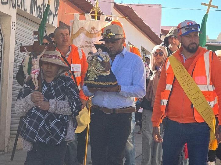 Peregrinan desde distintos puntos para ver al Santo Niño de Atocha 