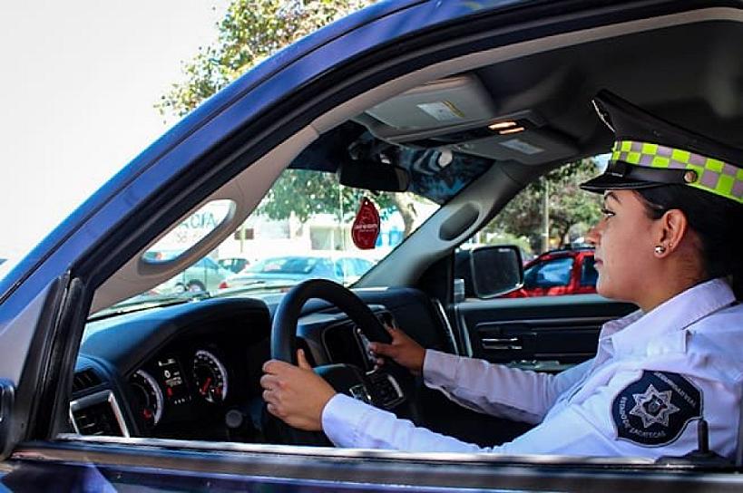 PERITO DE VIALIDAD, JENNIFER ASTRID, ORGULLOSA DE SER POLICÍA VIAL